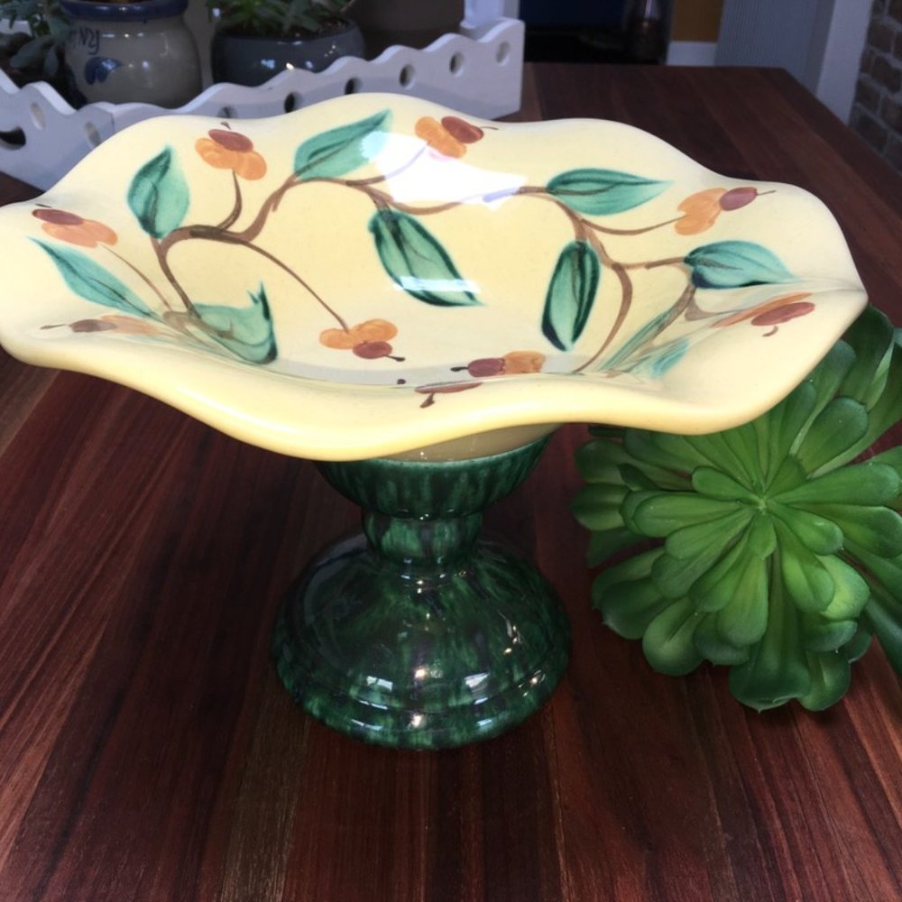 FIRM!  RARE / LIMITED EDITION Ruffled Bowl & Stand/Candle Holder
